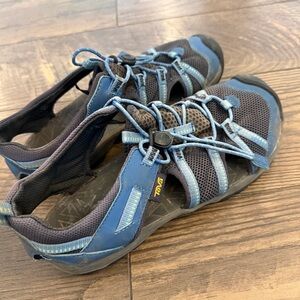 Teva Womens Navy Blue Outdoor Hiking Sandals Size 5